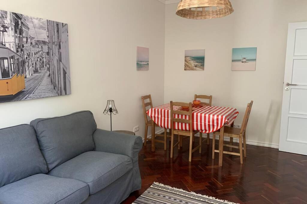 Casa Do Largo Sardinha - Very Central Apartment With Ac Lizbona Zewnętrze zdjęcie
